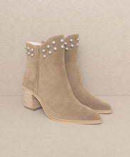 Load image into Gallery viewer, OASIS SOCIETY Alofi - Studded Collar Booties
