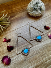 Load image into Gallery viewer, Dangle earrings Sterling silver with kingman turquoise
