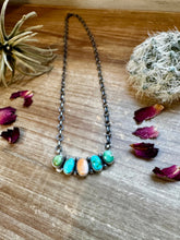 Load image into Gallery viewer, Mix Stones turquoise and spiny bar necklace
